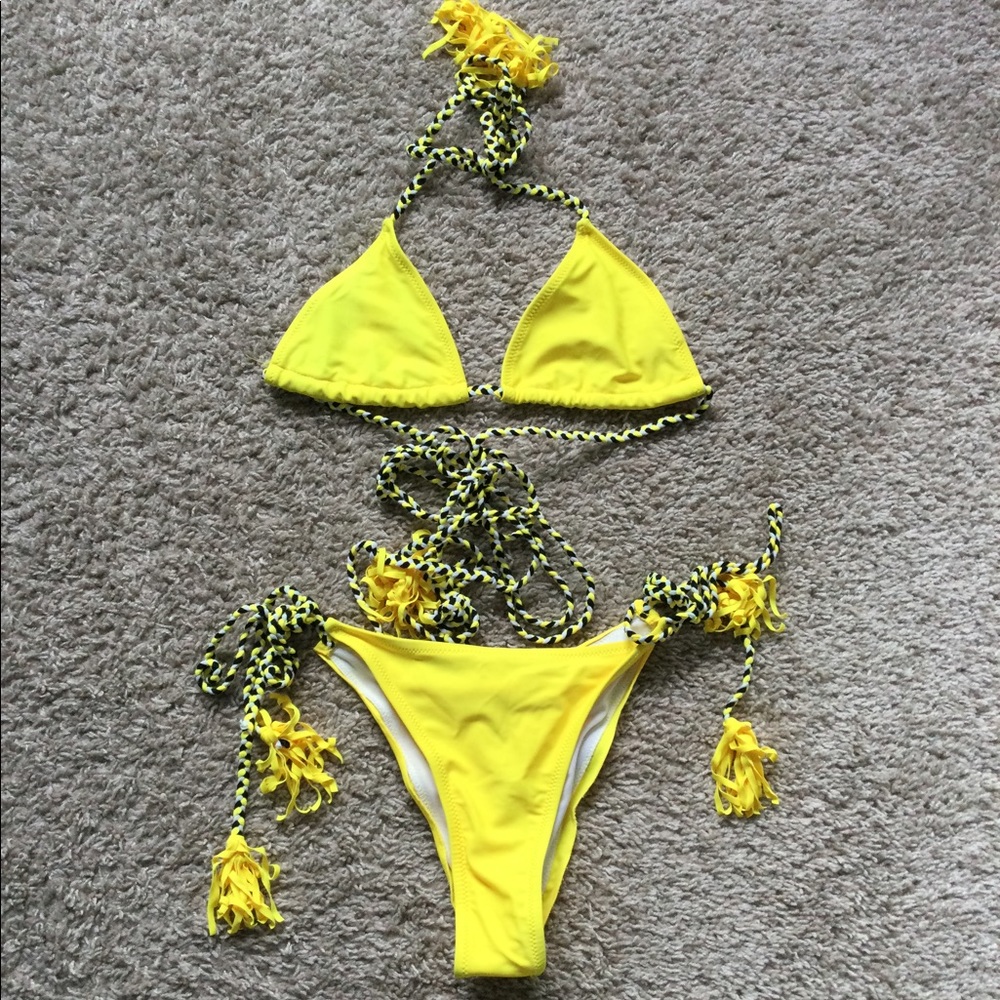 π₯π₯HOST PICπ₯π₯ SHEIN Yellow Frilly Bikini - Picture 1 of 16